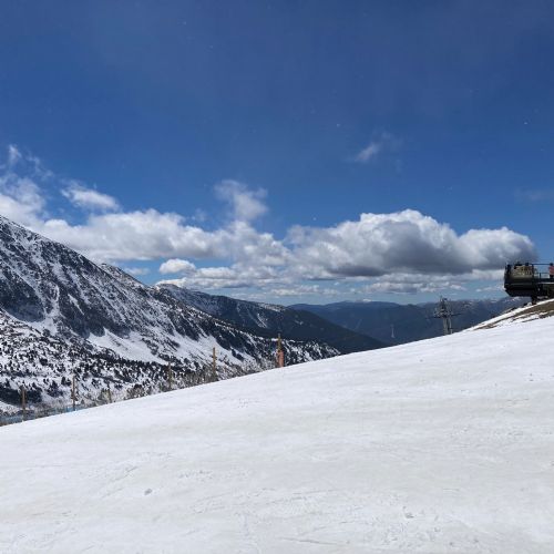 SkiTrip200423B1)