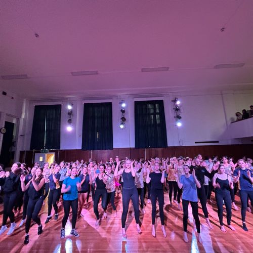 GymDanceDisplay140724
