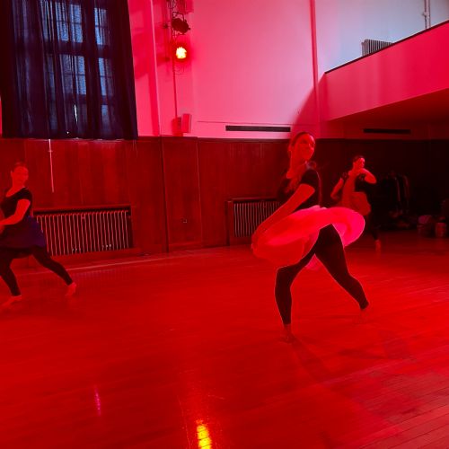 GymDanceDisplay200724
