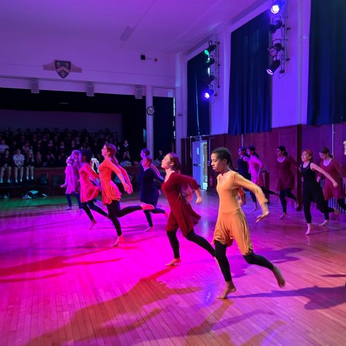 GymDanceDisplay360724