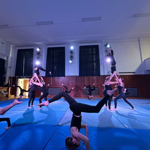 GymDanceDisplay430724